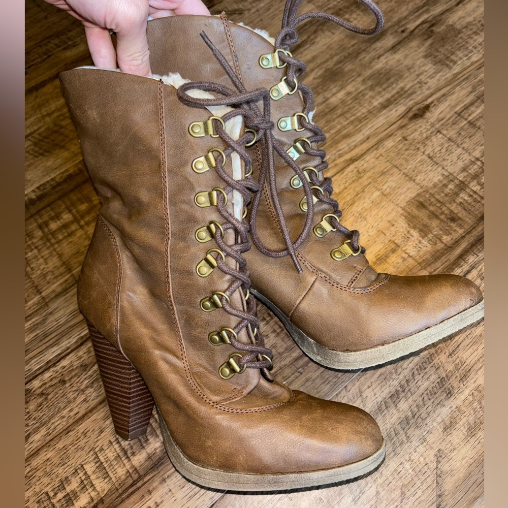 ELLE WOMENS BROWN LEATHER HEELED BOOTS SZ 9